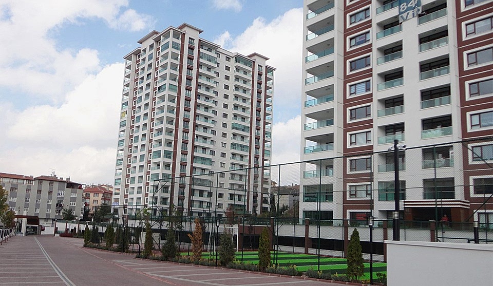 Toprağa sağlam temellerle bağlıyız...